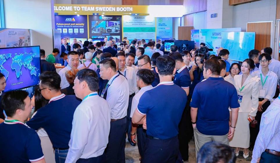 Chuyển đổi xanh cảng biển Việt Nam, kiến tạo hệ sinh thái hàng hải, logistics - Ảnh 2.